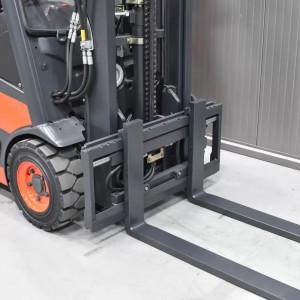 LINDE E 16 C - 02 Electric forklift 1.60T 3.04M 2017 T57297