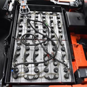 LINDE E 16 C - 02 Electric forklift 1.60T 3.04M 2017 X57301