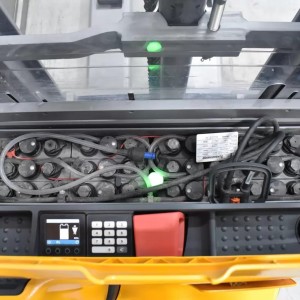 JUNGHEINRICH EJC 112 Transpaleta electrica cu catarg 1.20T 4.30M 2021 S57530