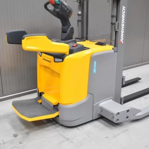 JUNGHEINRICH ERC 216B Transpaleta electrica cu catarg 1.60T 2.40M 2024 F56087