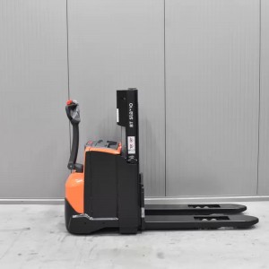 Toyota SWE 120 Transpaleta electrica cu catarg 1.20T 1.80M 2019 Q57606
