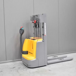 JUNGHEINRICH EJC 112 Transpaleta electrica cu catarg 1.20T 2.50M 2021 G57700