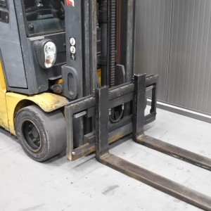 JUNGHEINRICH EFG 218 K Stivuitor electric 1.70T 5.00M 2010 J57339