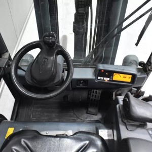 JUNGHEINRICH EFG 218 K Stivuitor electric 1.70T 5.00M 2010 J57339
