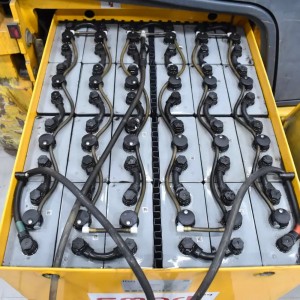 JUNGHEINRICH EFG 218 K Stivuitor electric 1.70T 5.00M 2010 J57339