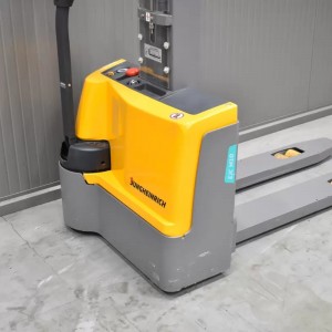 JUNGHEINRICH EJC M10 Transpaleta electrica cu catarg 1.00T 1.54M 2020 L57523
