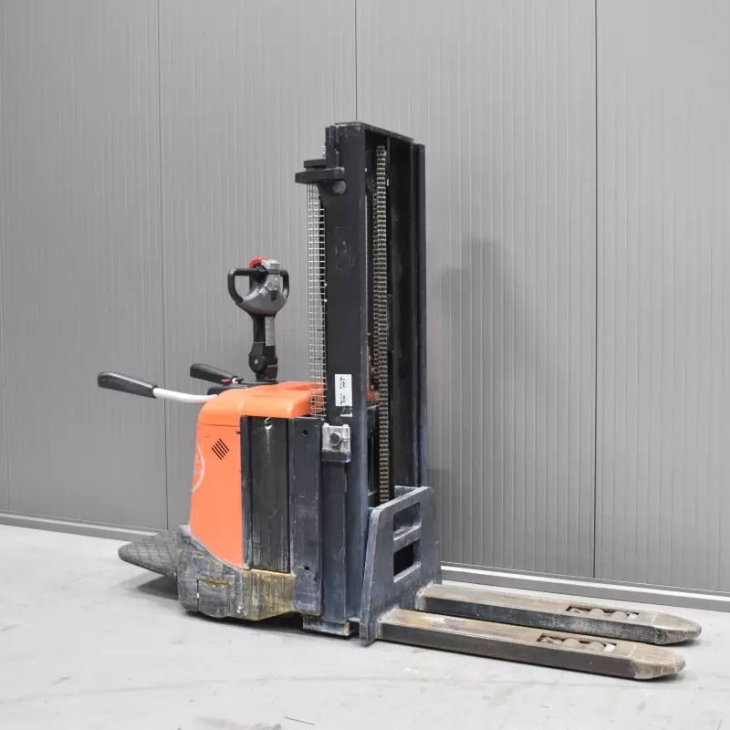 BT SPE 160L Electric pallet truck with mast 1.60T 2.90M 2009 C57228