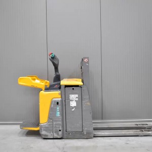 JUNGHEINRICH ERD 220 DRIVEPLUS Transpaleta electrica cu catarg 2.00T 2.01M 2019 W54310