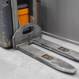 STILL EGV 16 Transpaleta electrica cu catarg 1.60T 3.32M 2014 D53953