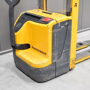 JUNGHEINRICH EJC 216 Transpaleta electrica cu catarg 1.60T 2.40M 2008 T54411