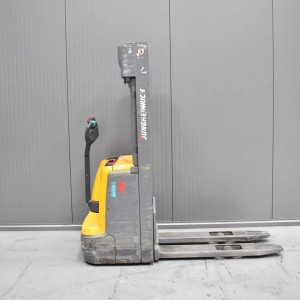 JUNGHEINRICH EJC 112 Electric pallet truck with mast 1.20T 4.30M 2016 W58054