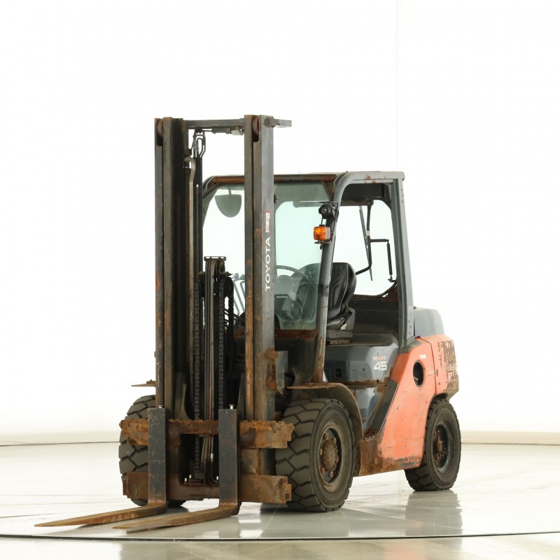 Toyota 40-8-FD-40-N Stivuitor diesel 4.00T 3.70M 2015 O176944