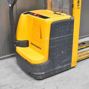 JUNGHEINRICH EJC 214 Electric pallet truck with mast 1.40T 2.50M 2014 B54861