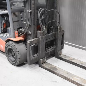 Toyota 8FBMT20 Electric forklift 2.00T 3.30M 2015 C57878