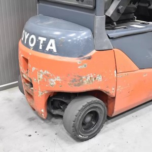 Toyota 8FBMT20 Electric forklift 2.00T 3.30M 2015 C57878