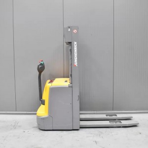 JUNGHEINRICH EJC 216 Electric pallet truck with mast 1.60T 2.80M 2015 K58042