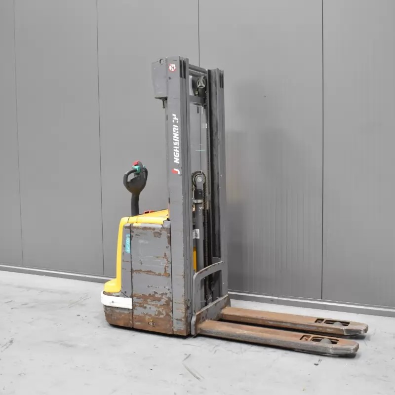 JUNGHEINRICH EJC 112 Z Electric pallet truck with mast 1.20T 4.70M 2020 Q58048