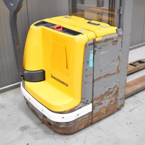 JUNGHEINRICH EJC 112 Z Electric pallet truck with mast 1.20T 4.70M 2020 Q58048