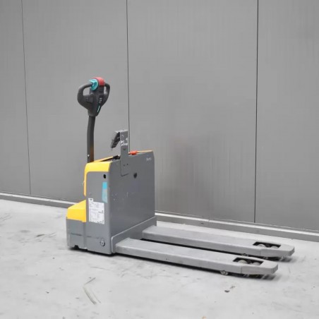 JUNGHEINRICH EJE M15 Electric pallet truck 1.50T 0.20M 2023 Y58030