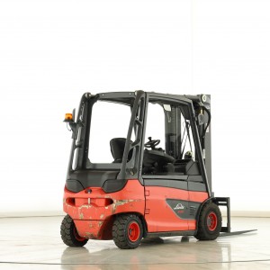 LINDE E-30-L-01 (387) Stivuitor electric 3.00T 4.38M 2016 X176407
