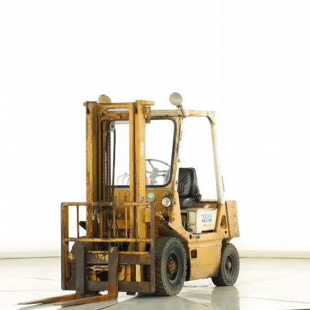 TCM FD-25-Z-1-T Diesel forklift 2.50T 3.30M 1983 D177349