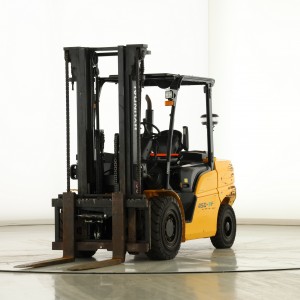 HYUNDAI 45-D-9-F Diesel forklift 4.50T 5.52M 2018 V176717