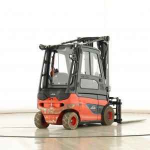 LINDE E-25-01 (387) Electric forklift 2.50T 5.33M 2021 M176916