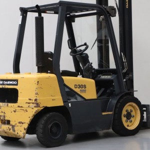 DOOSAN D30S-3 Stivuitor diesel 3.00T 3.80M 2006 LOL89