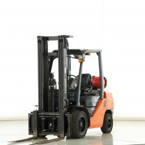 Toyota 02-8-FGF-30 Stivuitor GPL 3.00T 5.00M 2012 B177087