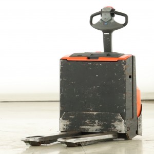 BT LWE-140 Transpaleta electrica  1.40T 2016 Q177414