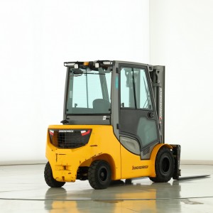 JUNGHEINRICH DFG-430-S Stivuitor diesel 3.00T 4.70M 2019 N174369