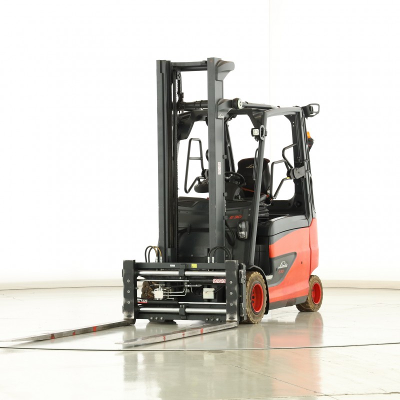LINDE E-30-HL-02-600 (387) Stivuitor electric 3.00T 4.19M 2020 V172193