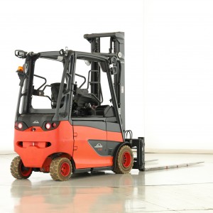 LINDE E-30-HL-02-600 (387) Stivuitor electric 3.00T 4.19M 2020 V172193