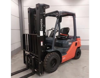 Toyota TOYOTA 52-8FDF25 Stivuitor diesel 4N3-TOYOTA528FDF25-0585