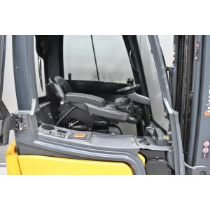Jungheinrich EFG 215 Stivuitor electric 1.45T 5.00M 2014  S53543