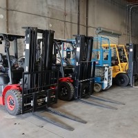 Inchiriere stivuitoare, transpalete, nacele - platforme de lucru la inaltime