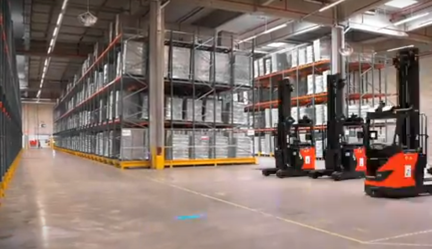 Reach truck Linde